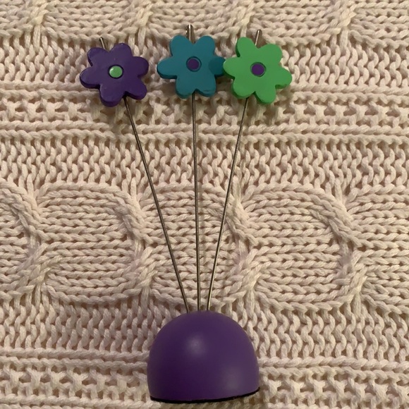 Set of 2 Minimalist Desktop Picture Holders - Picture 4 of 6